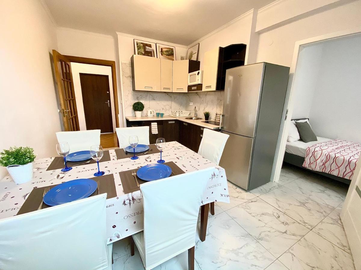 Center Warsaw - Apartmenty Jana Pawla II Exteriér fotografie