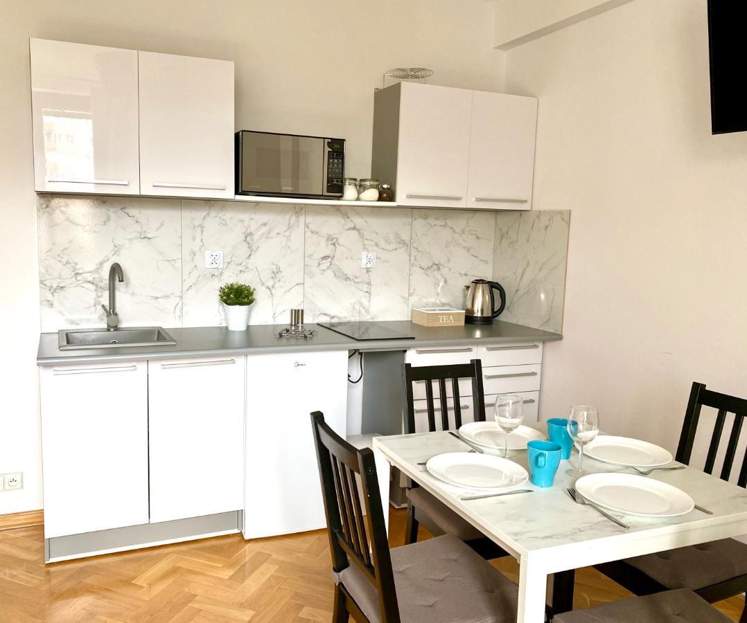 Center Warsaw - Apartmenty Jana Pawla II Exteriér fotografie