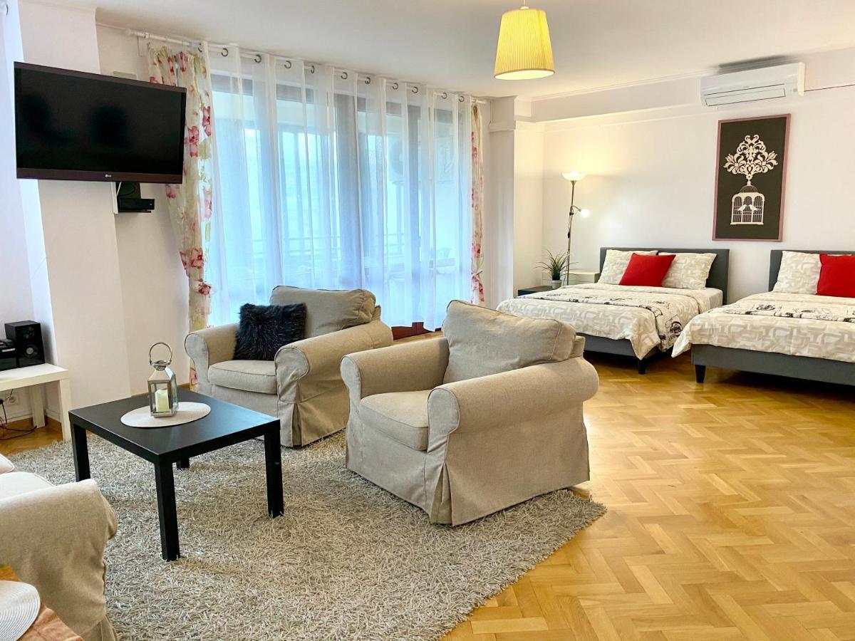 Center Warsaw - Apartmenty Jana Pawla II Exteriér fotografie