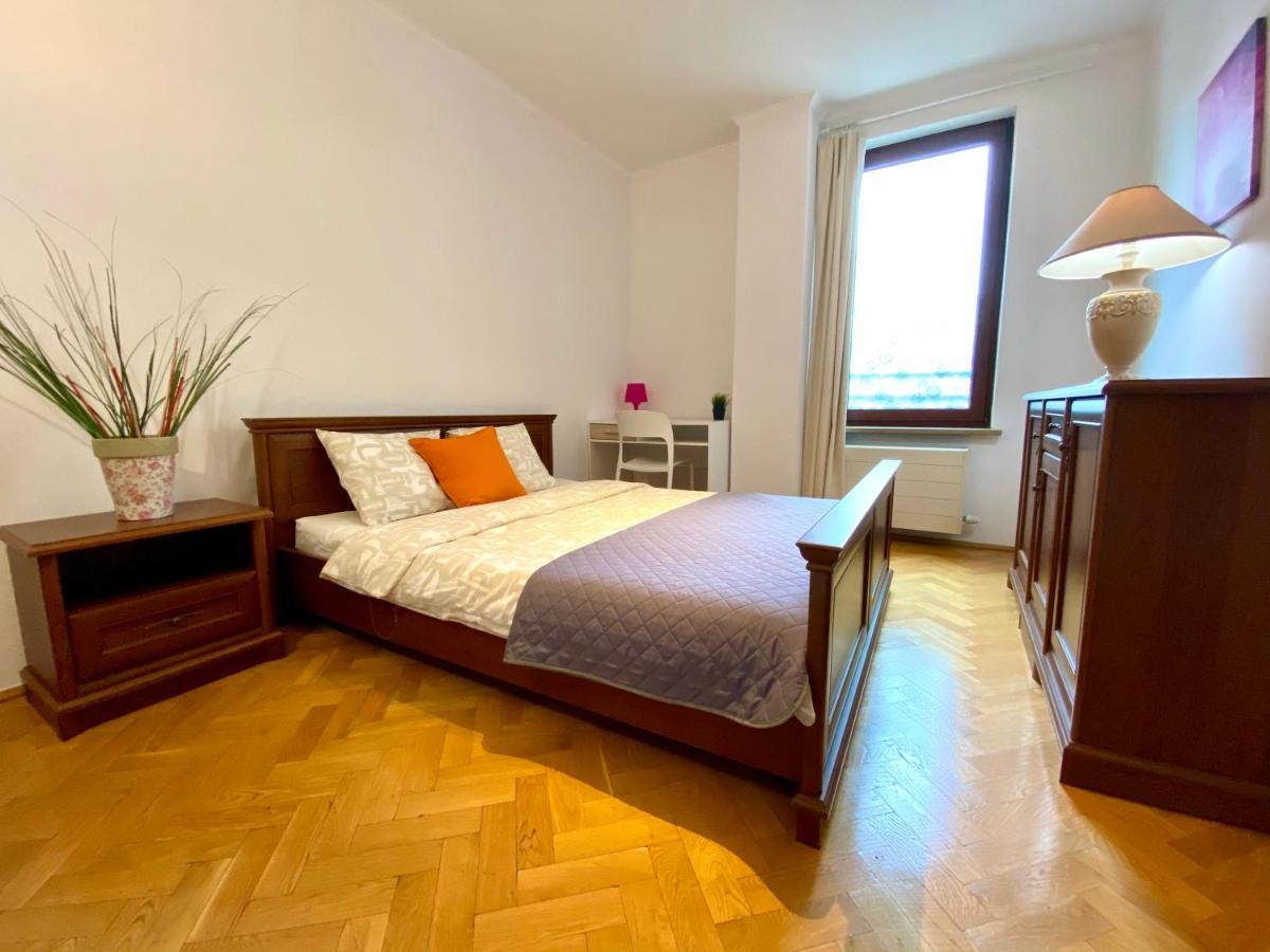 Center Warsaw - Apartmenty Jana Pawla II Exteriér fotografie